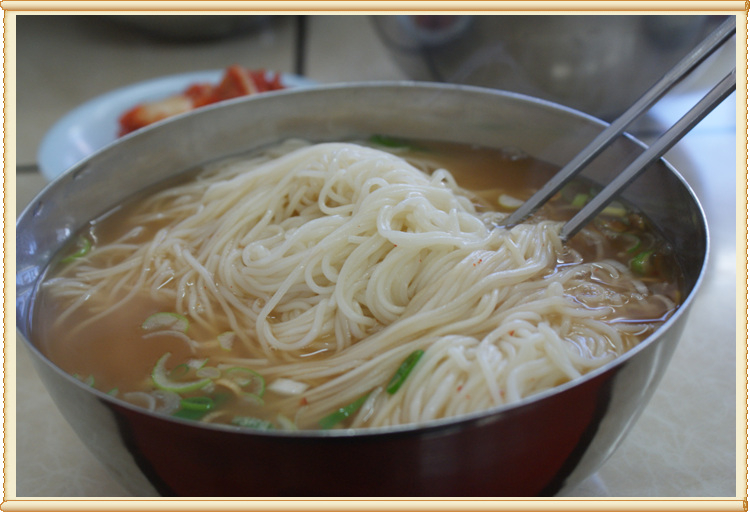 멸치국수 이미지