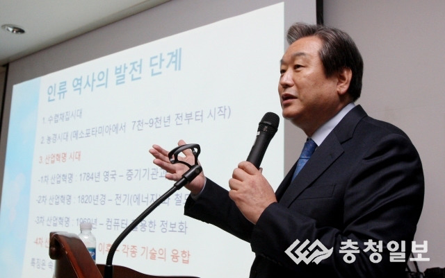 후두려맞기 전국투어가 될듯한 김무성의 전국 대학 릴레이 강연 | 인스티즈