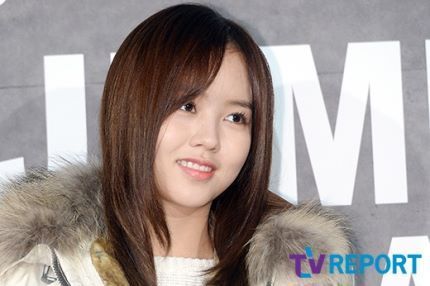 오늘자 앞머리 깐 김소현 | 인스티즈