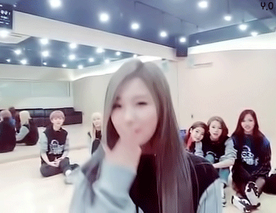 트와이스 개취 매력적인 멤버.gif | 인스티즈