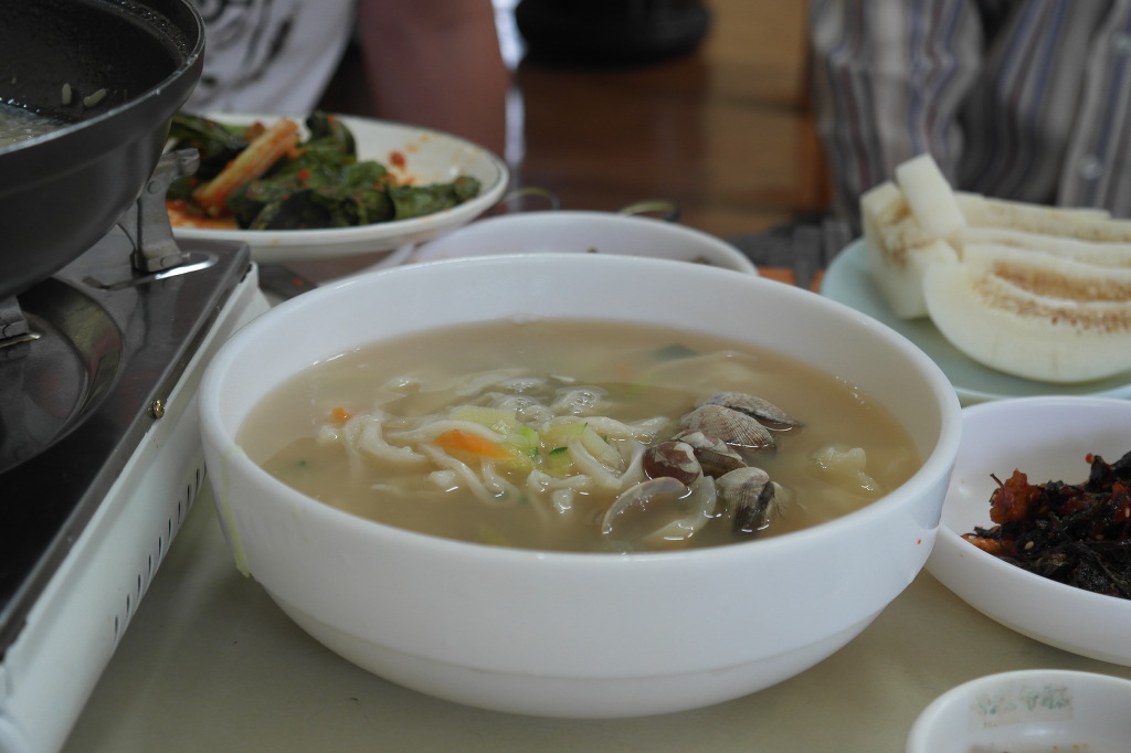먹보칼국수 이미지