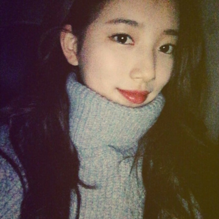 오늘자 홍대에뜬 수지 사진들 이야..................... | 인스티즈
