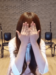 케이의 습관. gif | 인스티즈