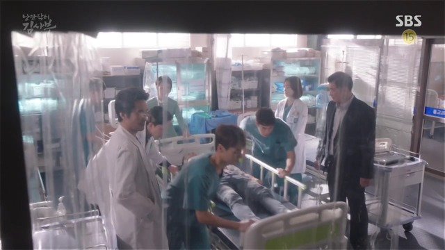 [낭만닥터김사부] 현실과 이상 사이에서 겪는 딜레마 : 박주혁 일병 사망진단서 사건.jpgif | 인스티즈