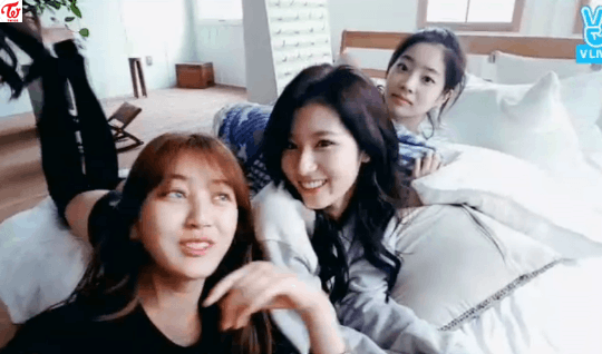[데이터주의] 트와이스 V앱 SANA | 인스티즈