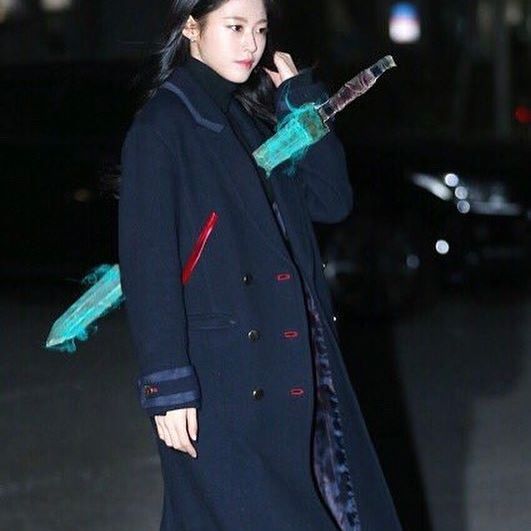 도깨비 코스프레 하는 설현 | 인스티즈