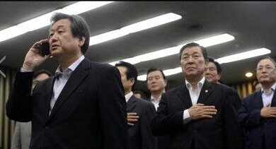 ???: 훗 국기에 대한 경례 따위.. | 인스티즈