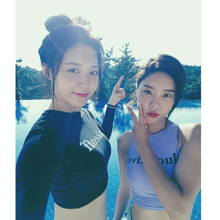 제주도 간 걸스데이 유라와 소진 | 인스티즈
