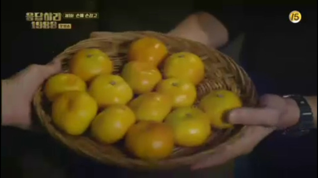 [응답하라1988] 끝이 없는 반찬 나눔.jpg | 인스티즈