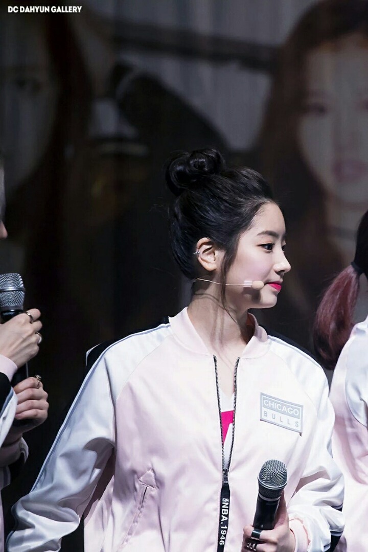 [트와이스] 코랑 이마가 예술인 두부 다현 | 인스티즈