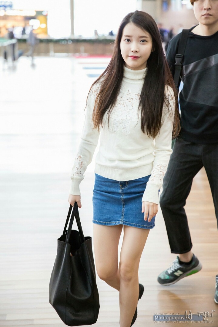 [15.10.21] 오늘자 아이유 홍콩 출국.jpg | 인스티즈