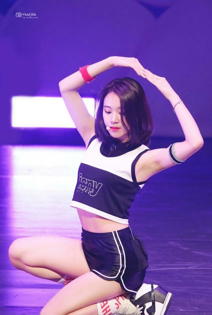 일본가서 머리붙이고 숙녀된 채영이 | 인스티즈