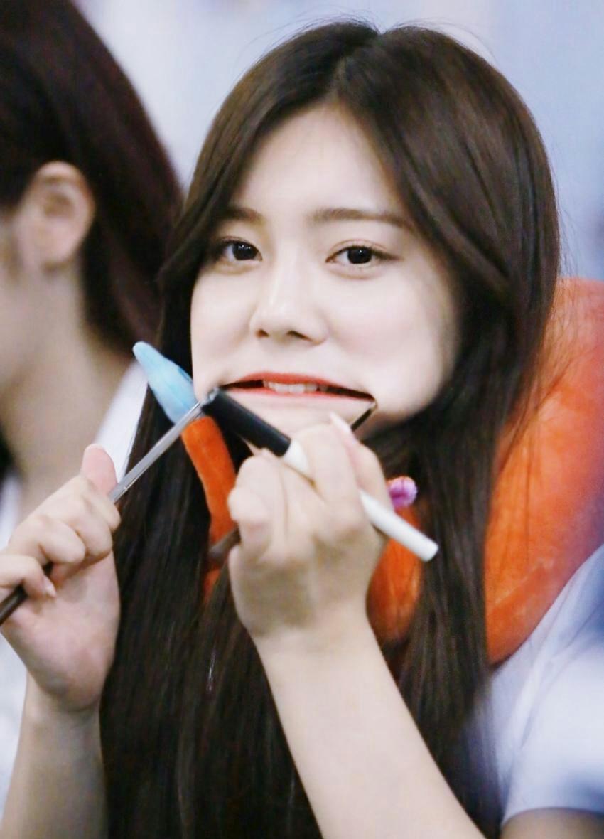 [다이아] 막냉이 은채 귀욤레전드 gif | 인스티즈