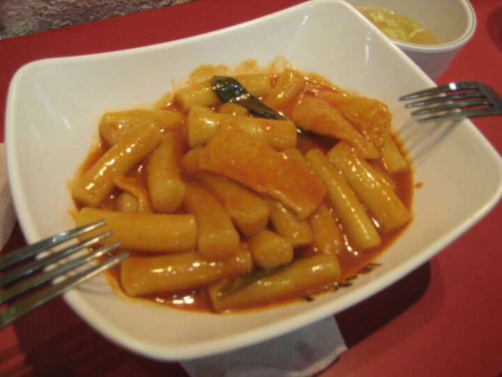 밀 떡볶이 vs 쌀 떡볶이 | 인스티즈