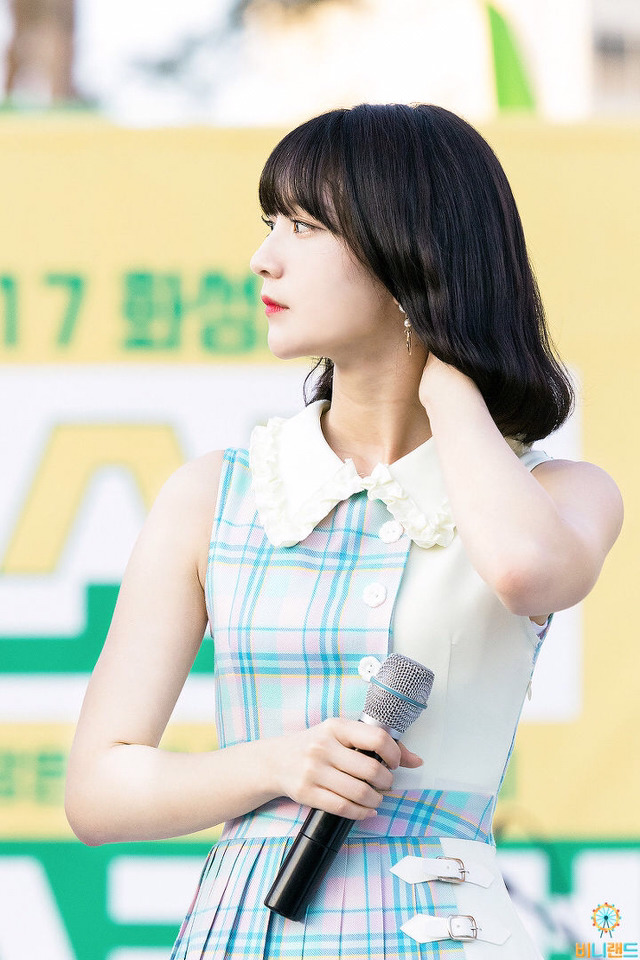 [오마이걸] 오늘은 내가 좋아하는 선수의 생일이라서 비니 | 인스티즈