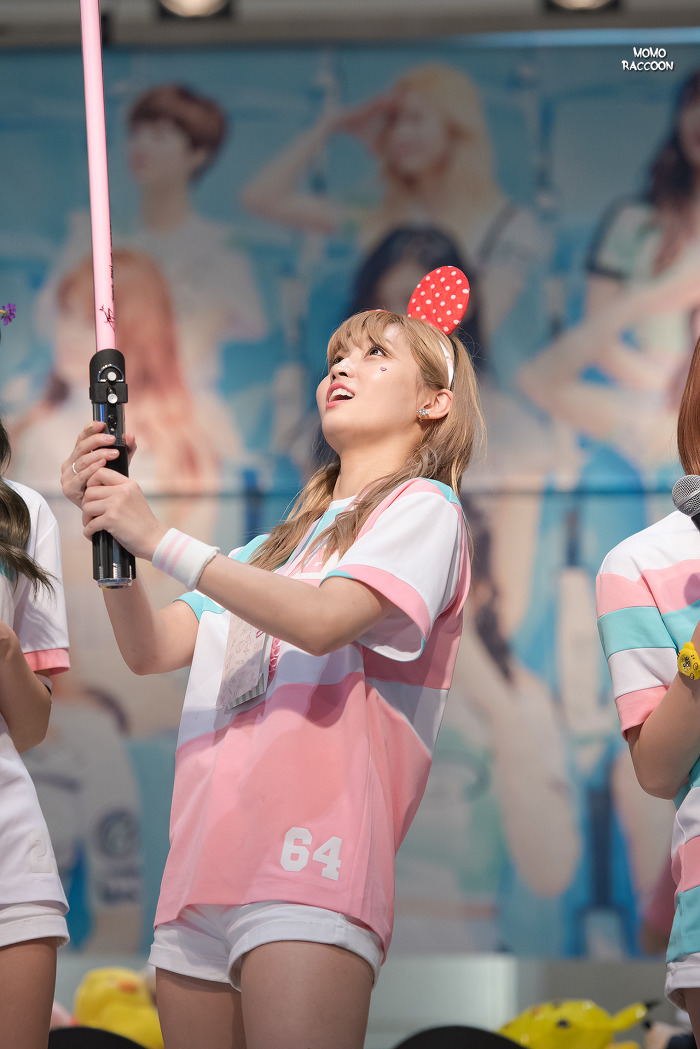 모모F 이미지