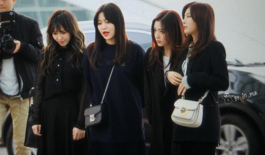 오늘자 출국하는 레드벨벳.jpg | 인스티즈