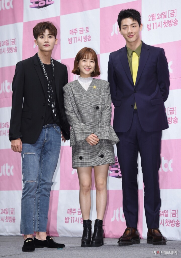 오늘자 박보영 | 인스티즈