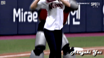 오늘자 넥센 시구.GIF | 인스티즈