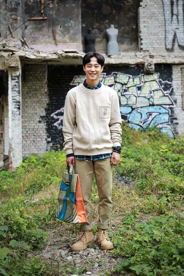 키큰사람 옆에 서면 안되는 희귀병에 걸린 남자 | 인스티즈
