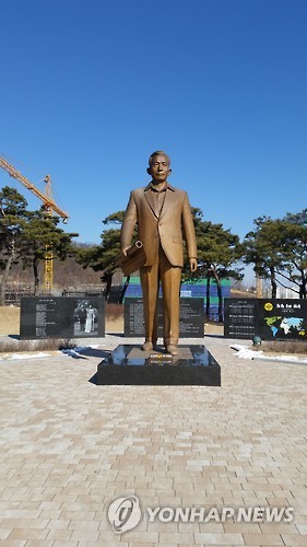 광화문광장, 세종대왕·이순신장군 이어 박정희 동상도? | 인스티즈