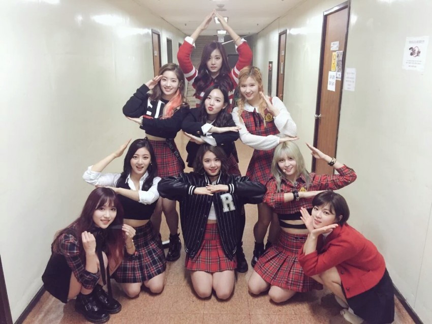 [트와이스] 트와이스 9명 단체사진 및 짤 모음 | 인스티즈