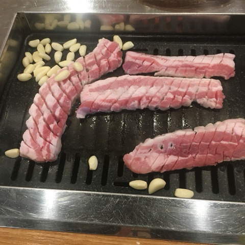 고깃집 혼밥하러 갔는데 능욕당함.jpg | 인스티즈