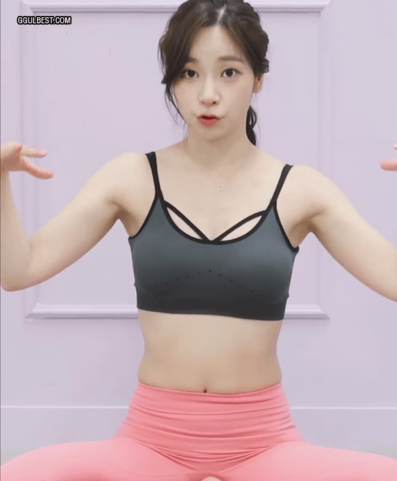 의자에 앉아있는 시간이 긴 직장인을 위한 8분만에 힙업하는 운동 | 인스티즈