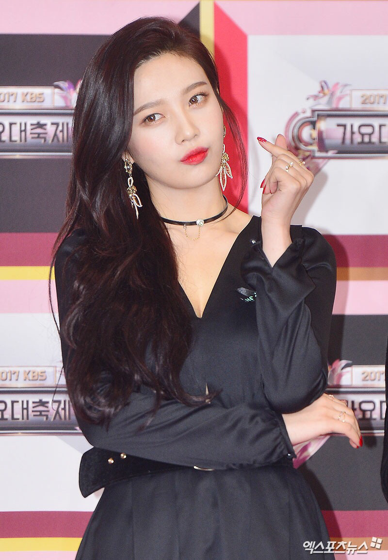 연말무대 미모 열일 레드벨벳 조이.jpgif | 인스티즈