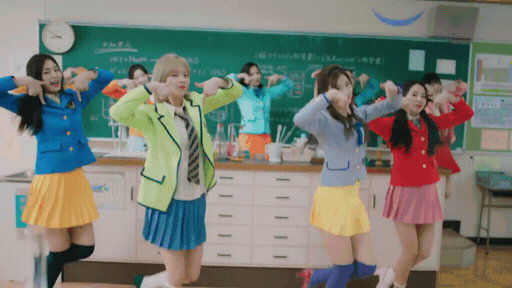 트와이스 일본 첫 광고.gif | 인스티즈
