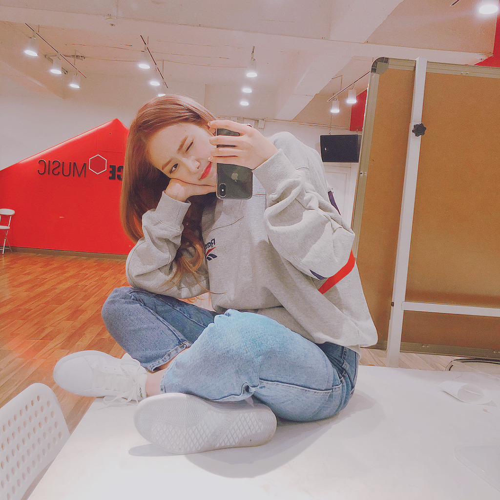 날씨가 너무 좋아서 쓰는 여자친구 신비.jpg.gif | 인스티즈