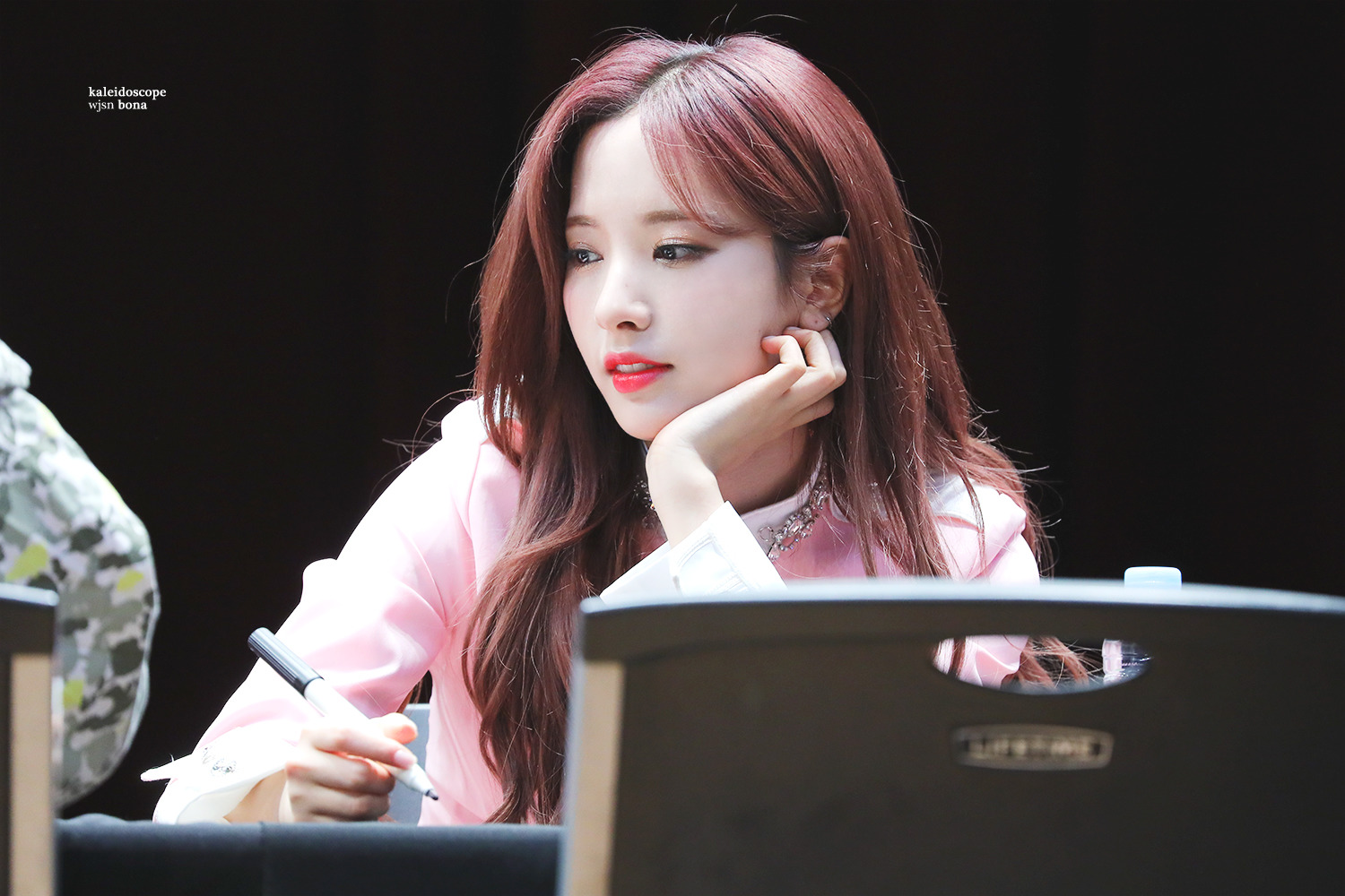 고급지게 이쁜 우주소녀 보나.jpgif | 인스티즈