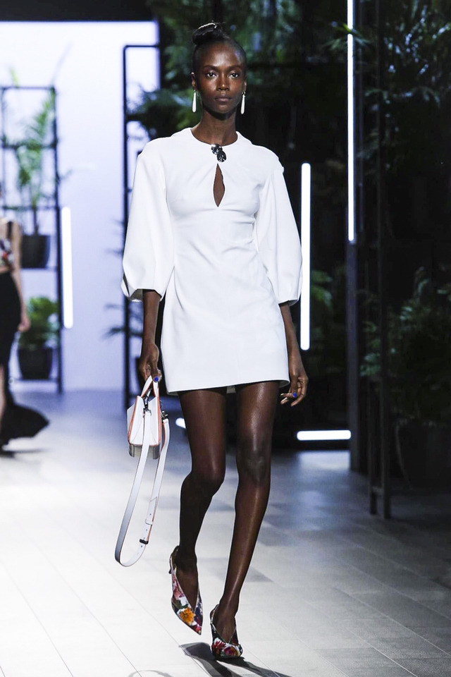 2018 S/S Cushnie et Ochs 컬렉션 | 인스티즈