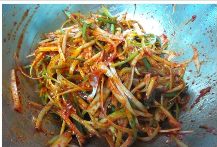 삼겹살 먹을때 하나만 고르라면 명이나물 vs 파절이 vs 깻잎 or 상추 | 인스티즈