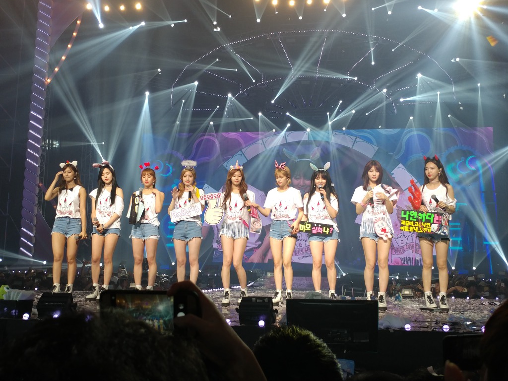 트와이스 단체 사진 모음,unzip 데이터 주의 | 인스티즈