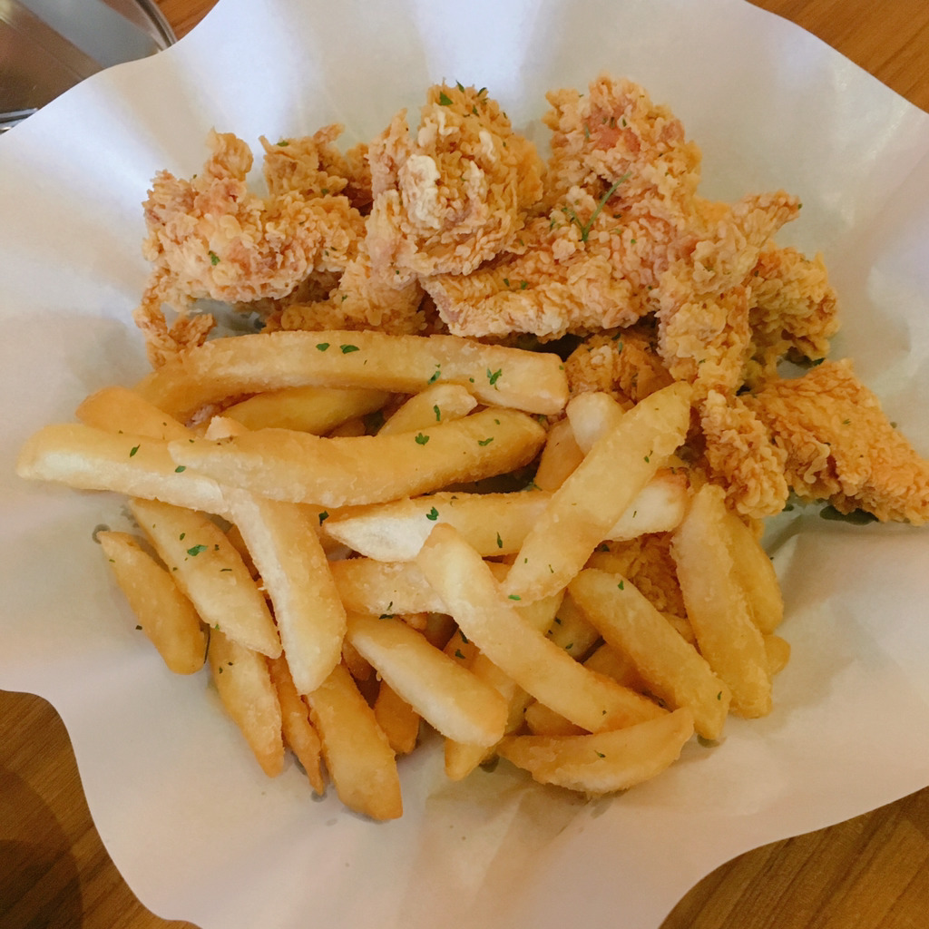 조아서치킨 이미지