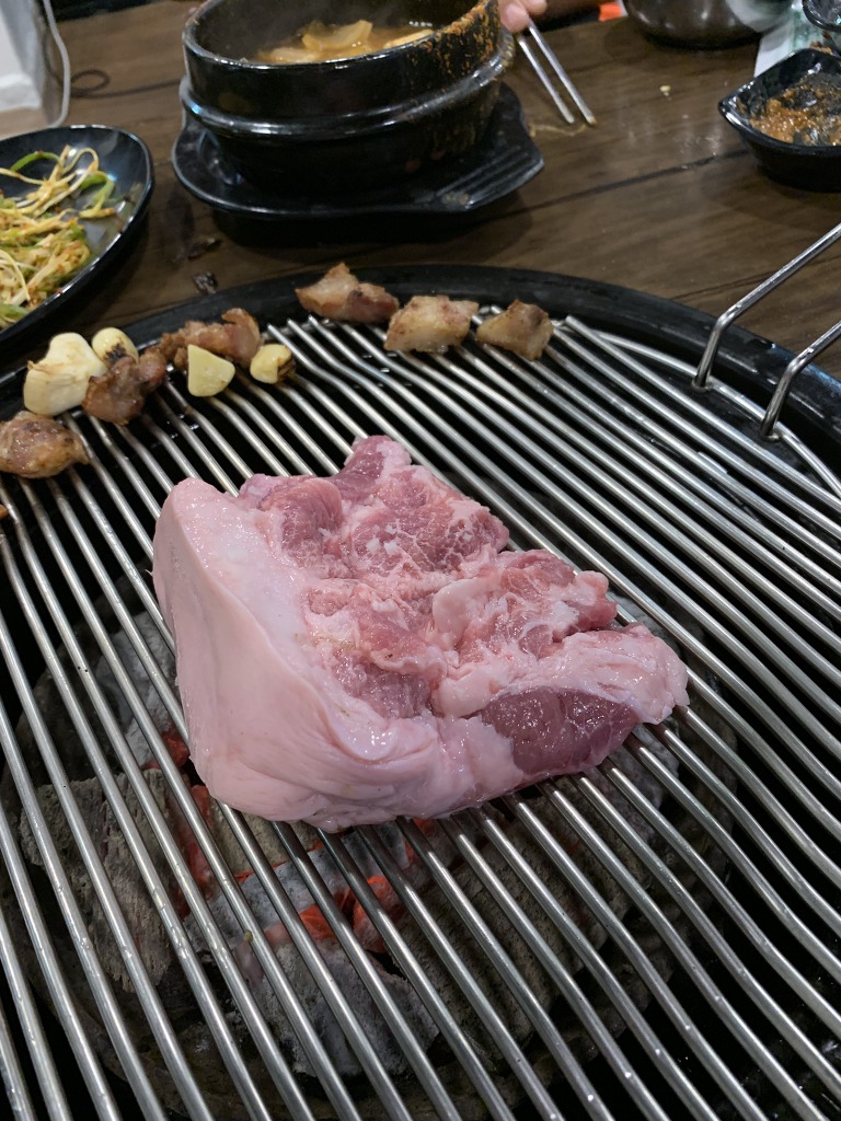 둘리뒷고기 이미지