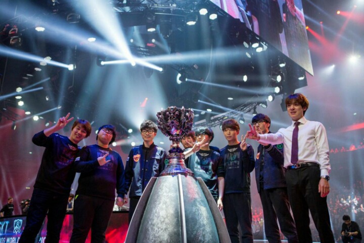 [LOL] RNG 롤드컵 우승했다면 역대급 포스 두팀이랑 동급이다 vs 힘들다 | 인스티즈
