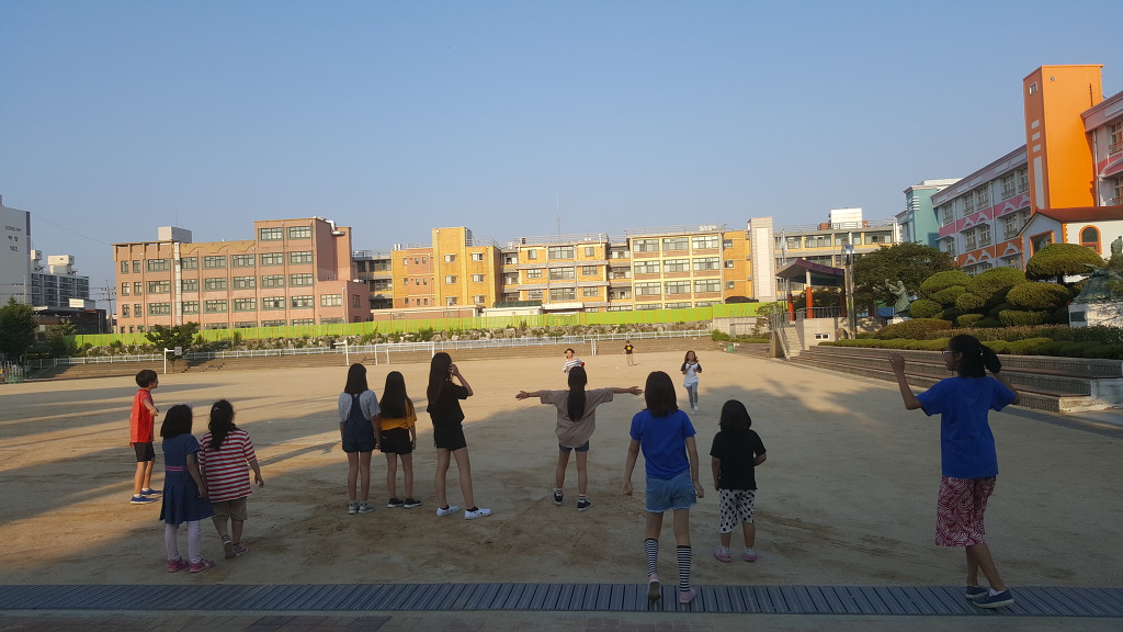 웃보 이미지