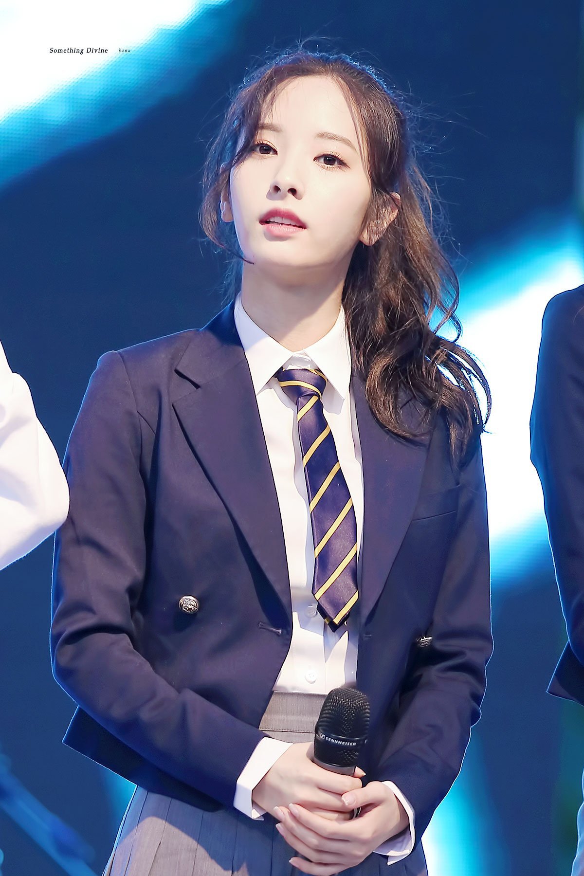 고급지게 이쁜 우주소녀 보나.jpgif | 인스티즈