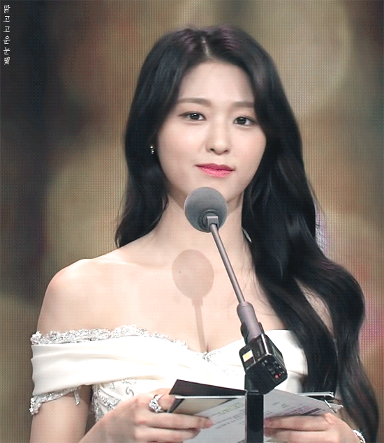 드레스가 유난히 잘 어울리는 여자연예인들.GIF | 인스티즈