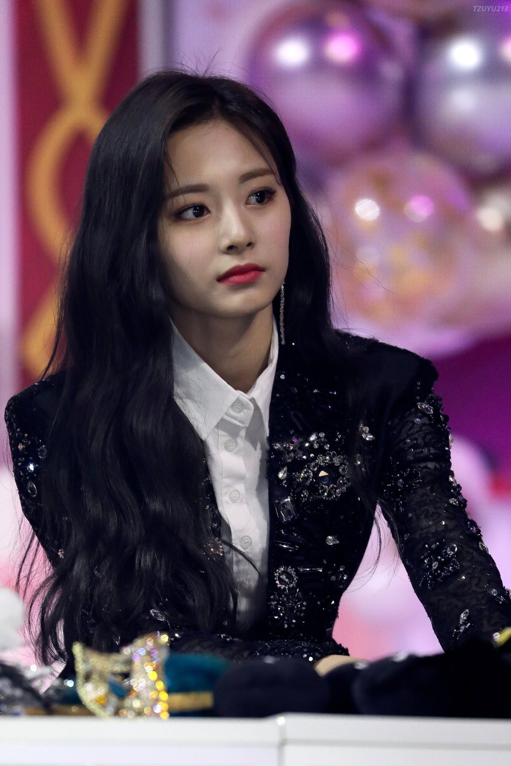 어제 골든디스크어워즈 트와이스 쯔위의 미모ㄷㄷㄷ.jpgif | 인스티즈