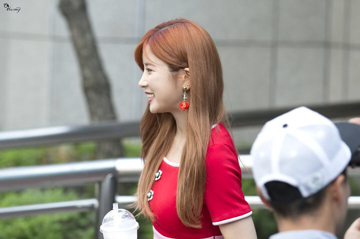 [에이핑크] 엘 클라시코의 완패로 기분이 다운되는 하루라서 박초롱 | 인스티즈