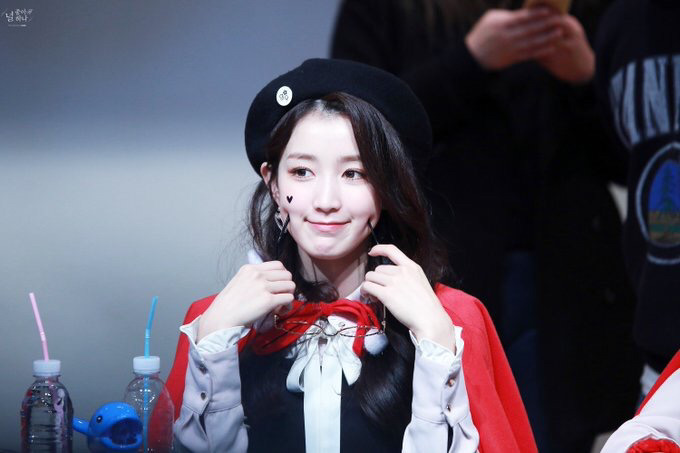 [구구단] 염색이 되는동안 기다리는게 지루해서 하나 | 인스티즈
