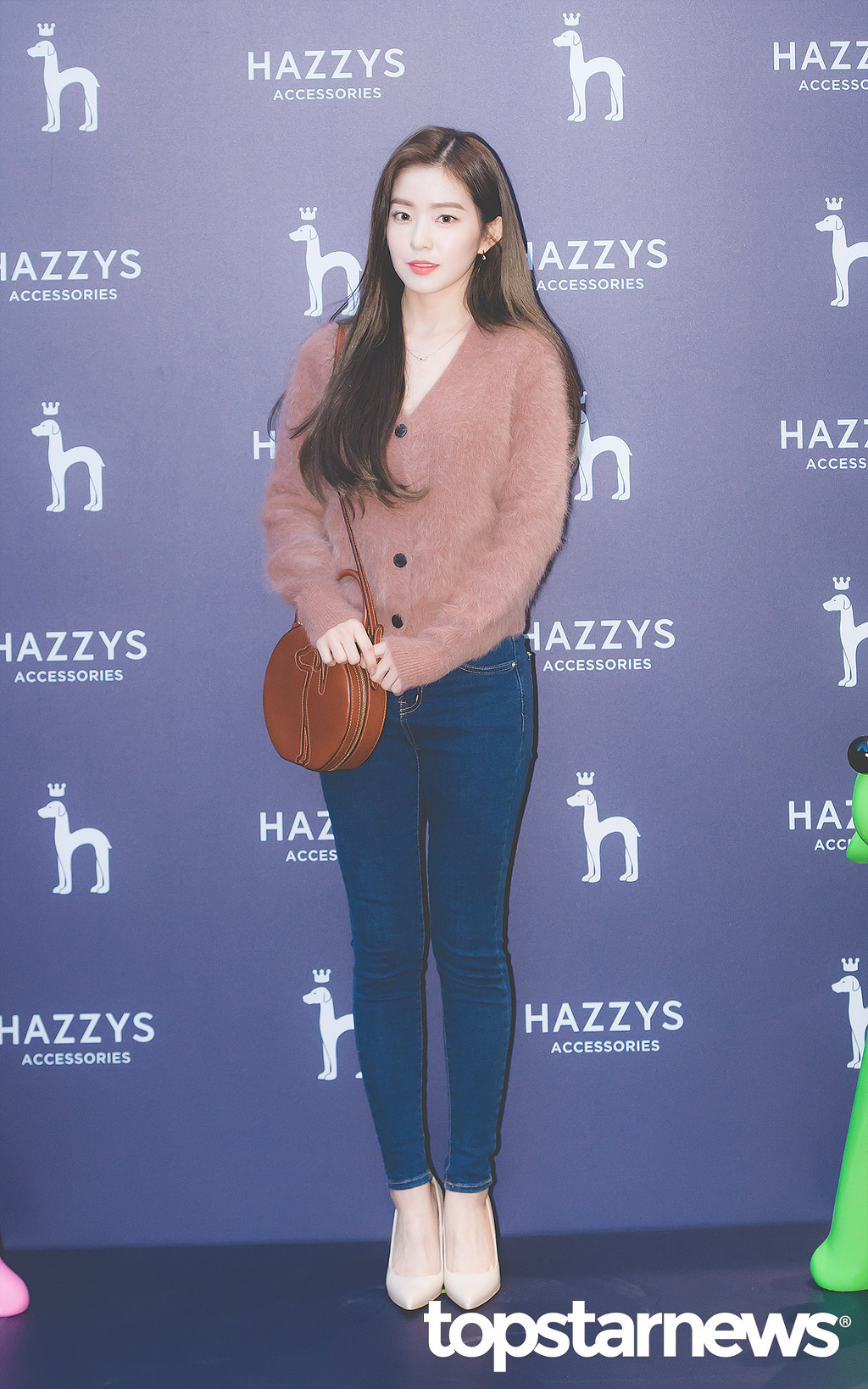 오늘자 헤지스 플래그쉽스토어 행사 레드벨벳 아이린.jpgif | 인스티즈
