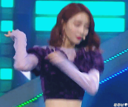 어제자 인기가요 오마이걸 비니.gif | 인스티즈