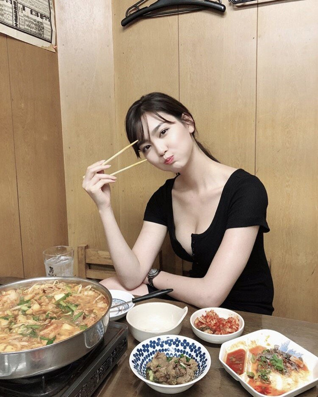 한국 음식에 푹 빠진 일본 모델 | 인스티즈