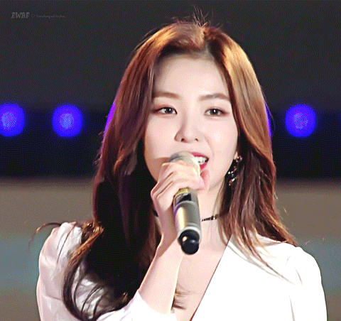 화이트가 잘 어울리는 짱예보스 아이린.gif | 인스티즈