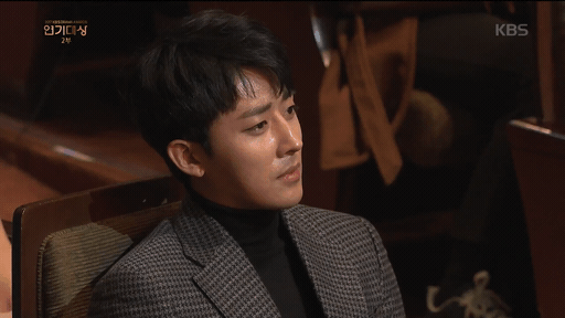 진짜로 아내 마진주를 보는 남편 최반도 같았던 KBS 연기대상 장나라를 보는 손호준.gif | 인스티즈