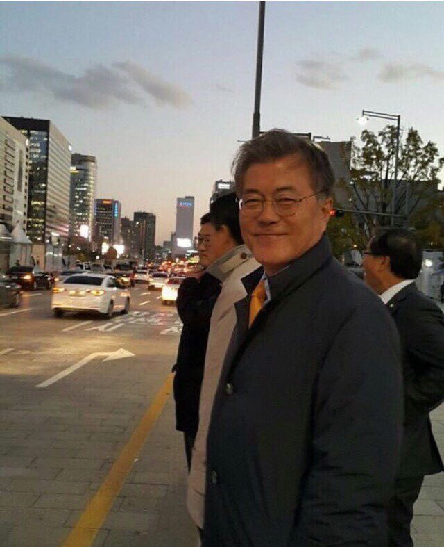 유미야...이니가 안뇽할때마다 나 돈다.... | 인스티즈